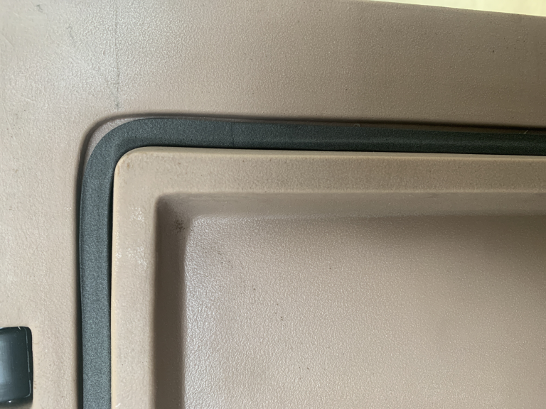 RUBBER GASKETS SEALS IN THE COLD